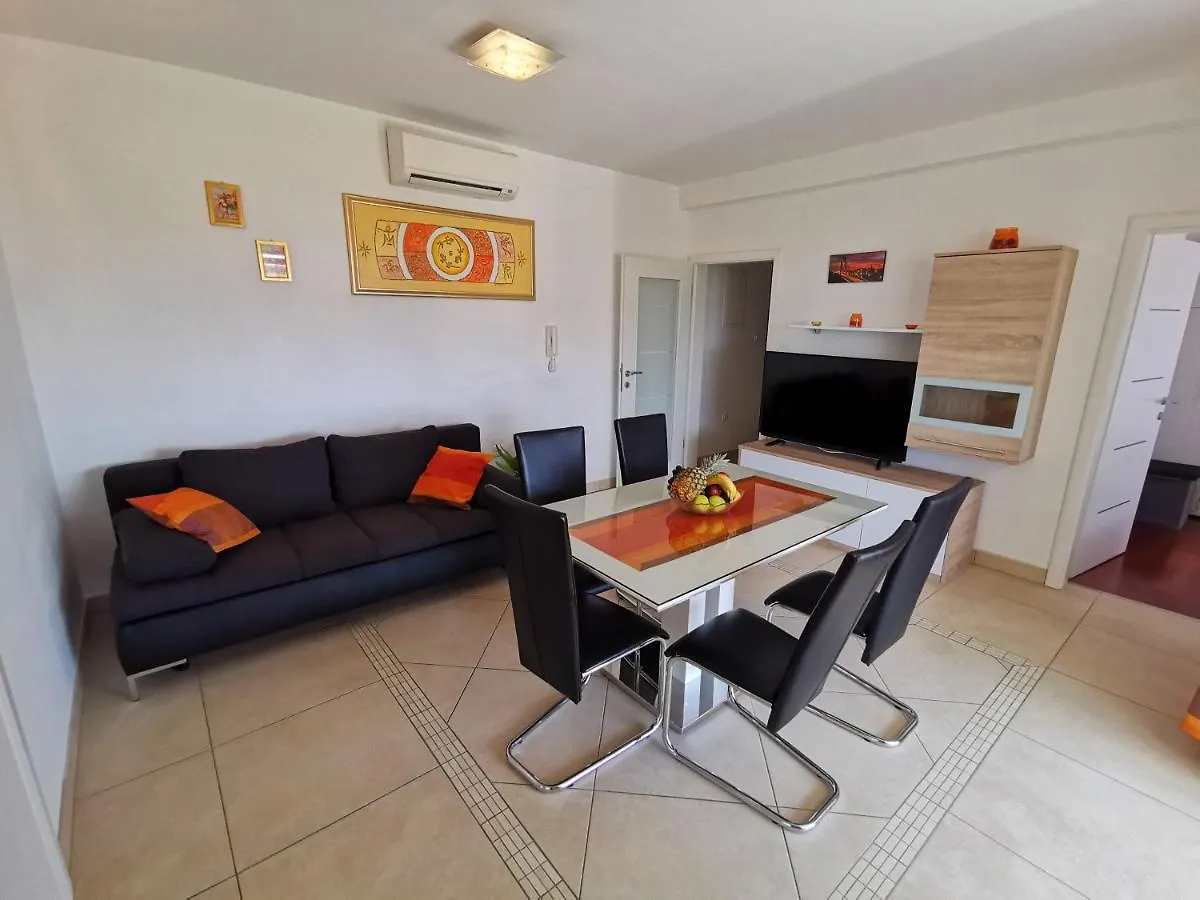 Villa Sara 50 M From The Beach Crikvenica 0*,  Κροατία